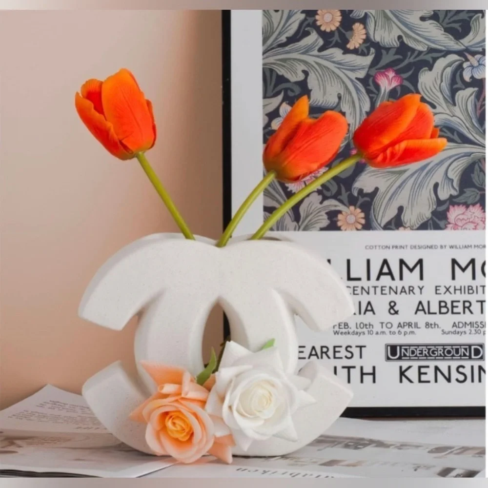 High Fashion Gorgeous Ceramic Vase